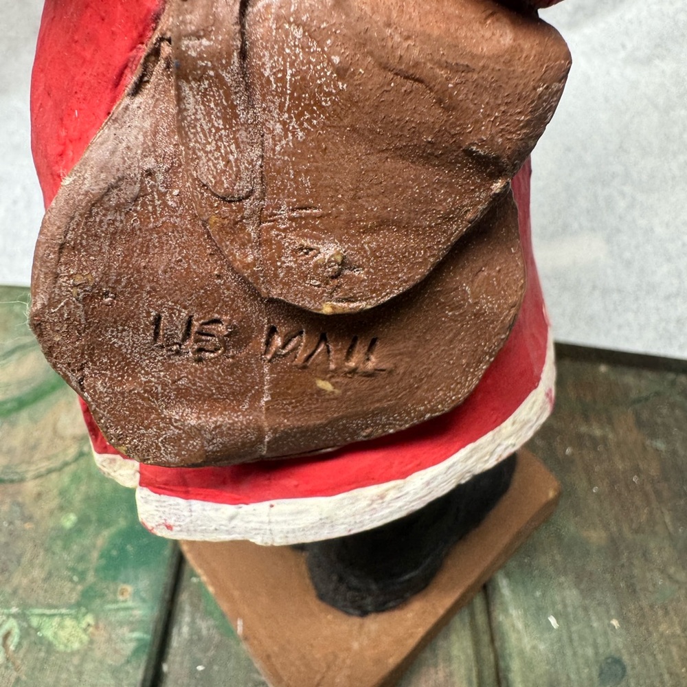 VINTAGE Santa Claus Figurine with Gifts Numbered & Signed Collectable - Picture 8 of 16